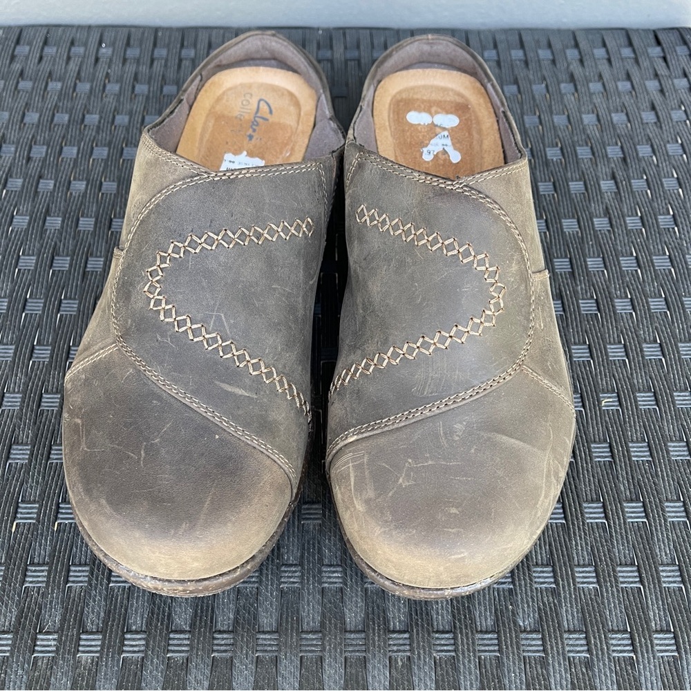 Clarks Collection Women’s Brown Leather Slip-On Comfort Mules Size 8